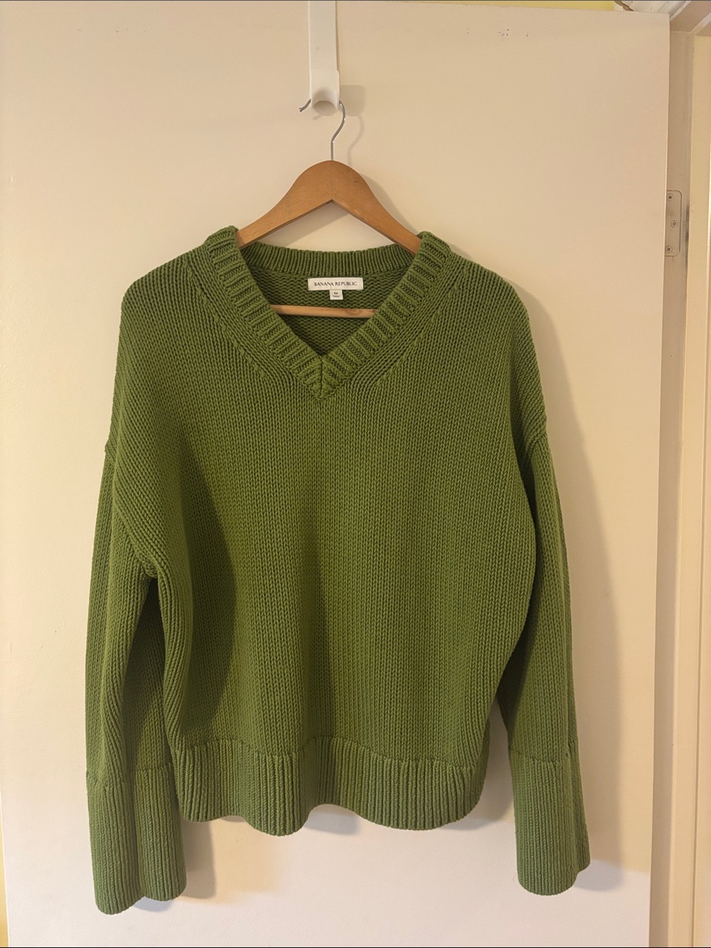 Banana Republic Moss Green V-Neck Cotton Sweater